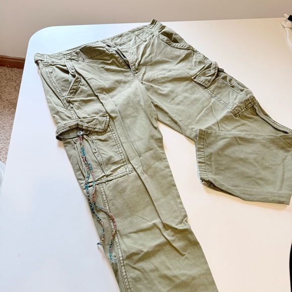 VNTG 2011 American Eagle Olive Green Cargo Pants - Straight Leg - Picture 2 of 15